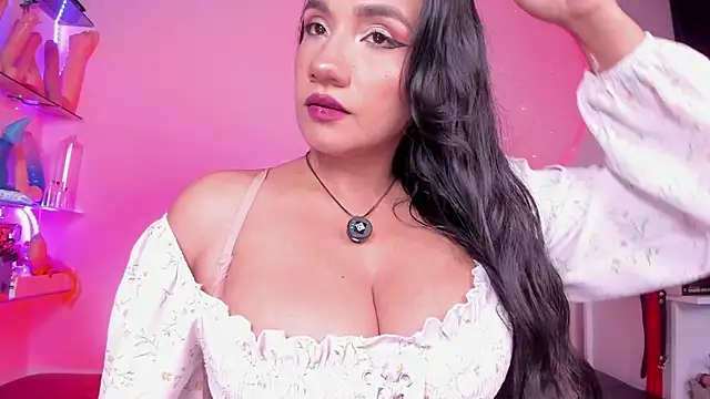 christymilkk online show from 11-19-25, 12:43