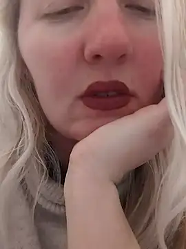 Mllesha74000 online show from 02-11-25, 03:51