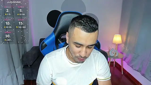 Snapshot of Nick_Moca chatting on 01-12-25, 12:39 Nick Moca online show from 01-12-25, 12:39