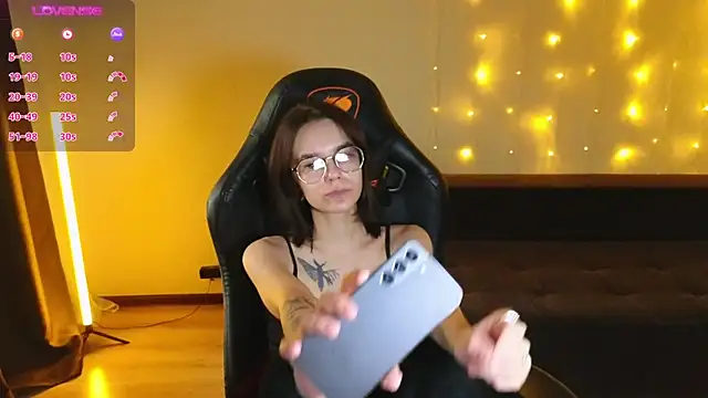 Snapshot of alyssa_sweet chatting on 01-29-25, 04:15 alyssa sweet online show from 01-29-25, 04:15