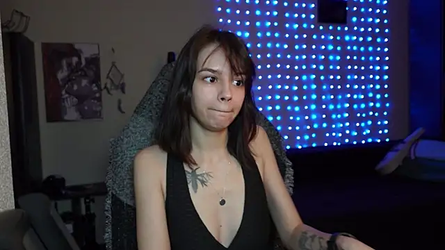 Snapshot of alyssa_sweet chatting on 03-21-25, 05:11 alyssa sweet online show from 03-21-25, 05:11