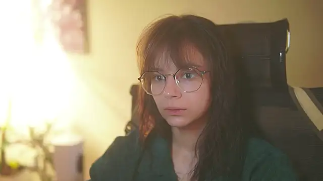 Snapshot of alyssa_sweet chatting on 11-11-25, 05:40 alyssa sweet online show from 11-11-25, 05:40