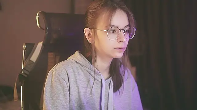 Snapshot of alyssa_sweet chatting on 02-20-26, 05:04 alyssa sweet online show from 02-20-26, 05:04