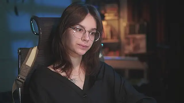 Snapshot of alyssa_sweet chatting on 03-16-26, 05:44 alyssa sweet online show from 03-16-26, 05:44