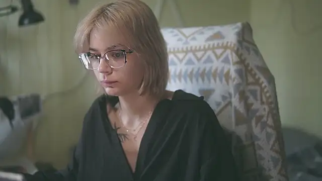 alyssa sweet online show from 06-26-26, 05:45