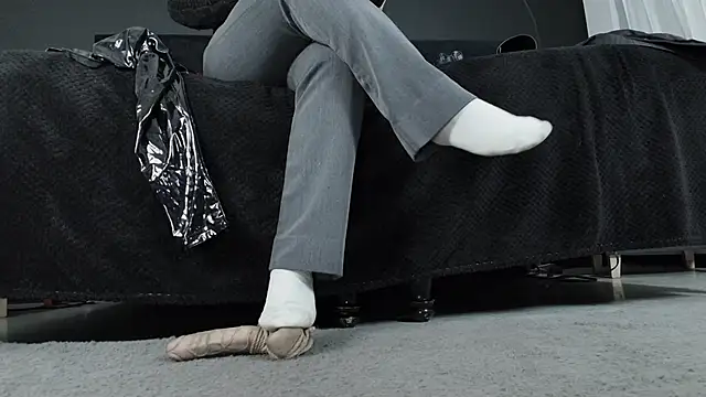  Jade 16 online show from 10-29-25, 11:45