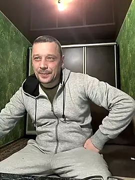 DanielOhCool online show from 02-24-25, 01:53