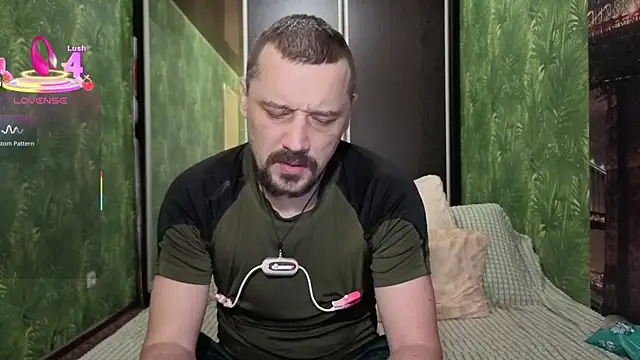 DanielOhCool online show from 10-11-25, 07:07