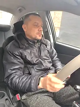 Snapshot of DanielOhCool chatting on 03-06-26, 06:43 DanielOhCool online show from 03-06-26, 06:43