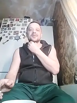 Snapshot of DanielOhCool chatting on 03-12-26, 05:35 DanielOhCool online show from 03-12-26, 05:35