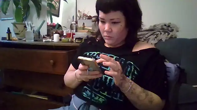 Snapshot of missemi chatting on 01-08-26, 08:49 missemi online show from 01-08-26, 08:49