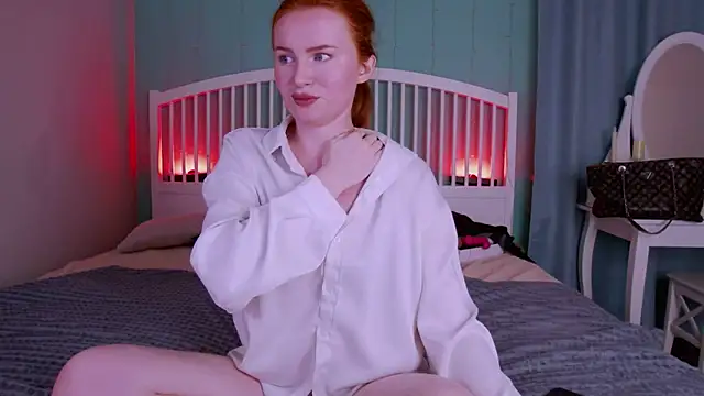 Snapshot of GingerArin chatting on 11-10-25, 01:43 GingerArin online show from 11-10-25, 01:43