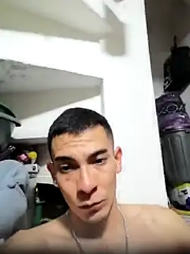 Charliem97 online show from 08-04-26, 06:27