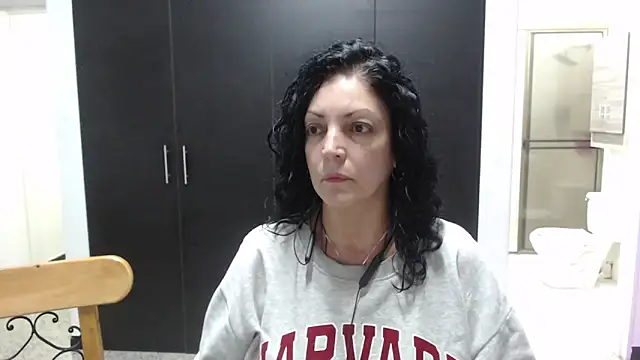 Snapshot of mijal_queen chatting on 10-02-25, 02:51 mijal queen online show from 10-02-25, 02:51