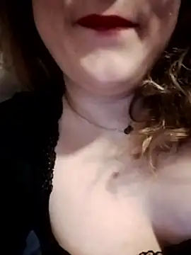 Snapshot of SWEETLUNA077 chatting on 01-10-26, 03:58 SWEETLUNA077 online show from 01-10-26, 03:58