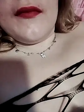 Snapshot of SWEETLUNA077 chatting on 02-25-26, 10:47 SWEETLUNA077 online show from 02-25-26, 10:47