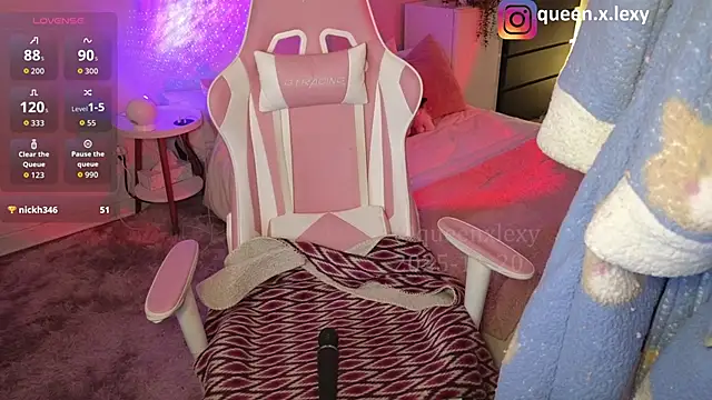 Snapshot of queenxlexy chatting on 11-20-25, 04:51 queenxlexy online show from 11-20-25, 04:51