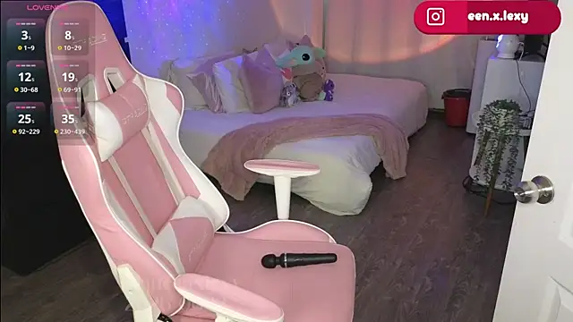 queenxlexy online show from 06-12-26, 07:02