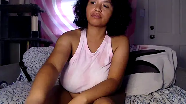 Snapshot of TasteeKitty chatting on 10-20-25, 07:58 TasteeKitty online show from 10-20-25, 07:58