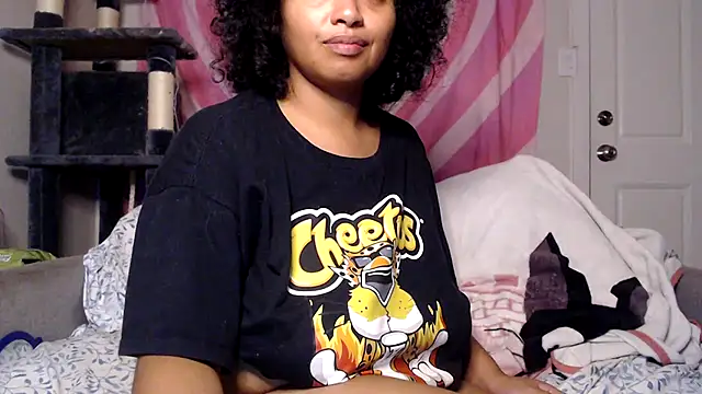 Snapshot of TasteeKitty chatting on 10-30-25, 07:54 TasteeKitty online show from 10-30-25, 07:54