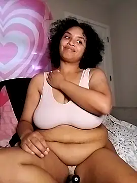 Snapshot of TasteeKitty chatting on 11-13-25, 11:36 TasteeKitty online show from 11-13-25, 11:36