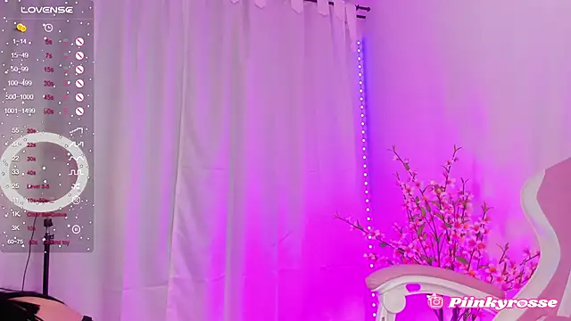 rosseblondee online show from 02-10-25, 09:36