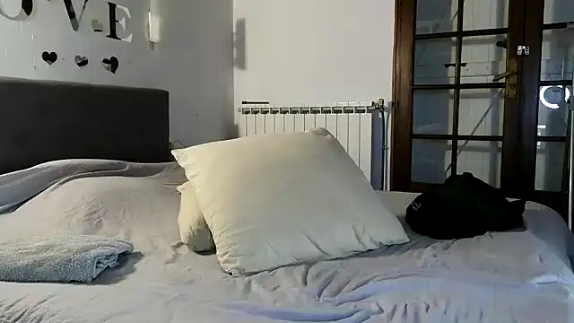 Snapshot of MissLilooo chatting on 11-20-25, 03:12 MissLilooo online show from 11-20-25, 03:12