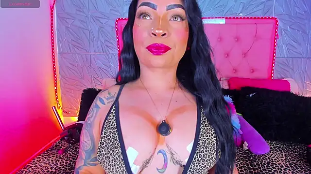 Snapshot of macasweet chatting on 09-08-25, 10:53 macasweet online show from 09-08-25, 10:53