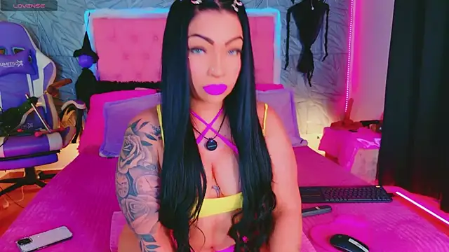 Snapshot of macasweet chatting on 10-28-25, 09:06 macasweet online show from 10-28-25, 09:06