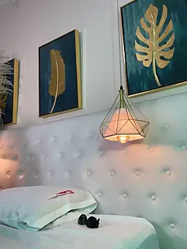 valerie lya online show from 11-06-25, 08:43