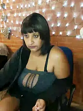 Snapshot of Lilybanx chatting on 02-01-25, 10:26 Lilybanx online show from 02-01-25, 10:26