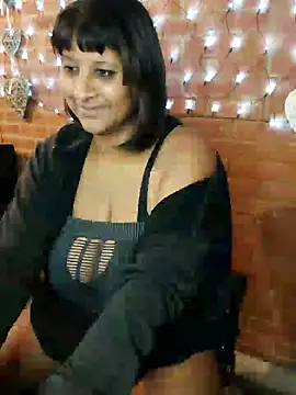 Snapshot of Lilybanx chatting on 02-02-25, 07:14 Lilybanx online show from 02-02-25, 07:14