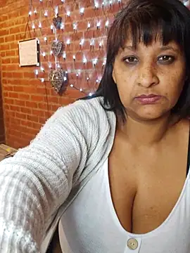 Snapshot of Lilybanx chatting on 02-23-25, 04:46 Lilybanx online show from 02-23-25, 04:46