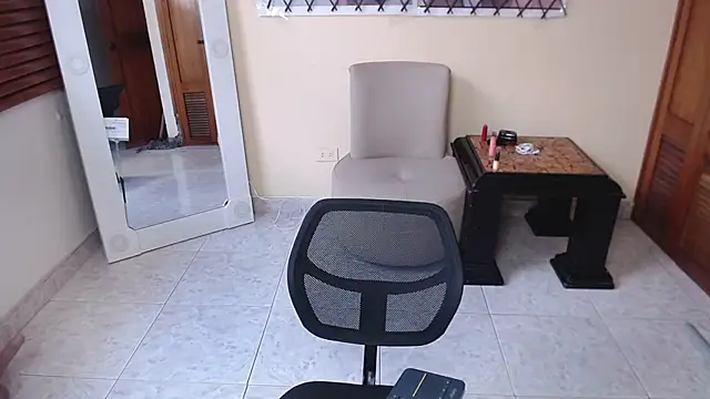 NicoleSantana online show from 02-03-26, 10:15