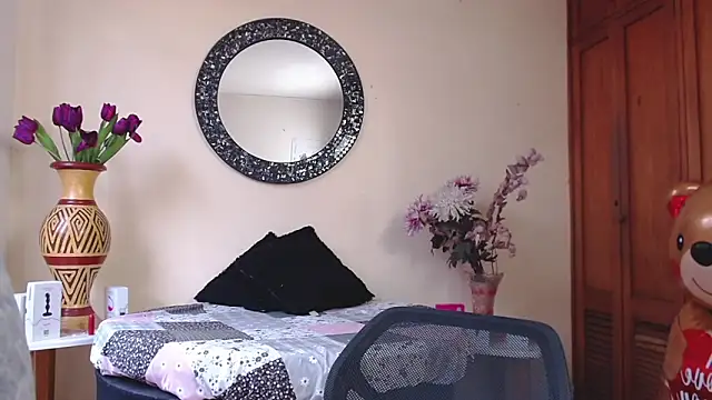 NicoleSantana online show from 02-24-26, 07:56