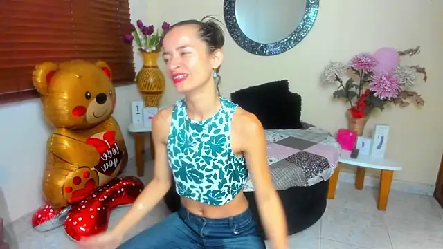 NicoleSantana online show from 04-23-26, 10:45