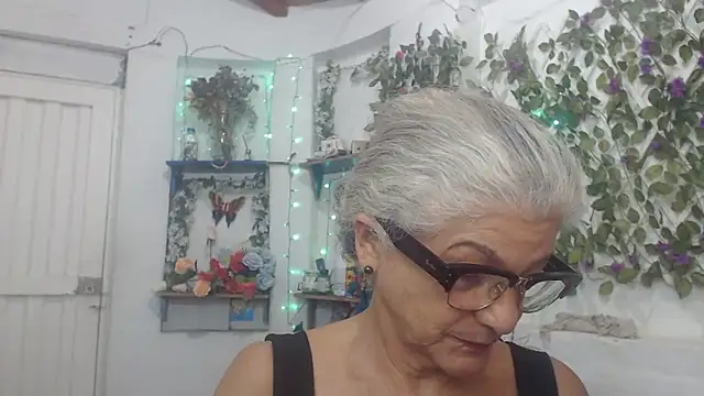 FunnyGrandma online show from 12-24-24, 01:49