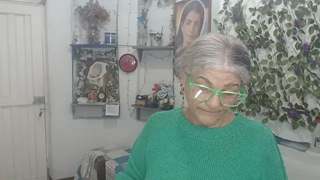 FunnyGrandma online show from 03-31-26, 11:38