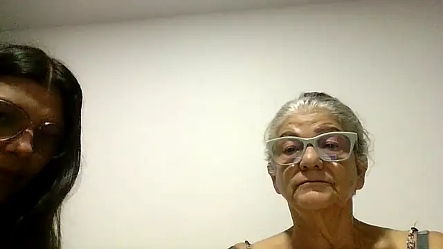 FunnyGrandma online show from 06-14-26, 02:24