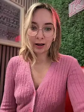 Snapshot of The_Snowwhitee chatting on 02-09-25, 09:16 The Snowwhitee online show from 02-09-25, 09:16