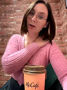 Snapshot of The_Snowwhitee chatting on 10-03-25, 07:11 The Snowwhitee online show from 10-03-25, 07:11