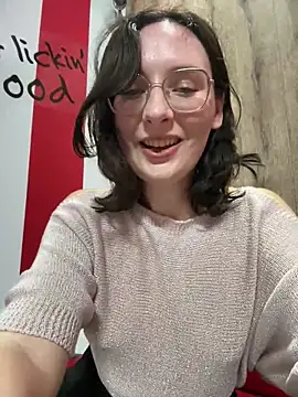 Snapshot of The_Snowwhitee chatting on 03-03-26, 06:36 The Snowwhitee online show from 03-03-26, 06:36