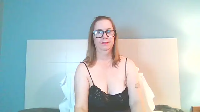 Snapshot of SweetandNaughty1 chatting on 12-27-24, 12:01 SweetandNaughty1 online show from 12-27-24, 12:01