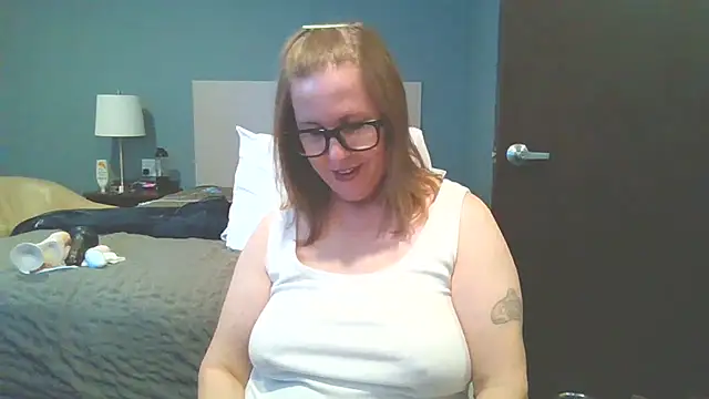 Snapshot of SweetandNaughty1 chatting on 09-12-25, 03:50 SweetandNaughty1 online show from 09-12-25, 03:50