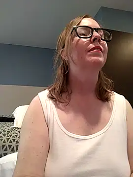 Snapshot of SweetandNaughty1 chatting on 10-15-25, 08:53 SweetandNaughty1 online show from 10-15-25, 08:53