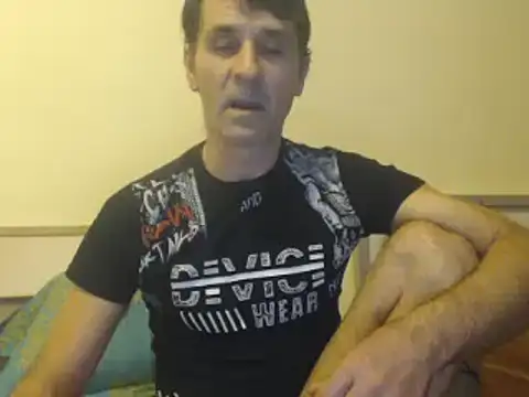 Snapshot of yvesstorm1 chatting on 02-19-25, 04:44 yvesstorm1 online show from 02-19-25, 04:44