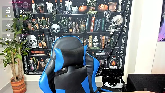 Snapshot of sally10_35 chatting on 09-12-25, 01:06 sally10 35 online show from 09-12-25, 01:06