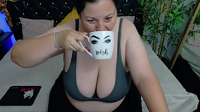 AleshaArabian online show from 08-06-26, 07:49
