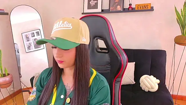 EmmyEvans1 online show from 02-28-26, 07:26