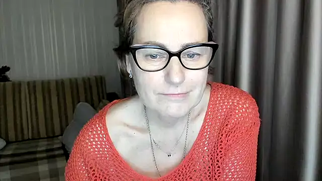 lauraoven online show from 02-09-25, 06:47